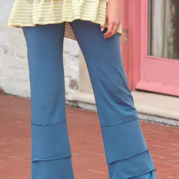 NEW Matilda Jane Off Script Wide Leg Flare Pants - Picture 3 of 10